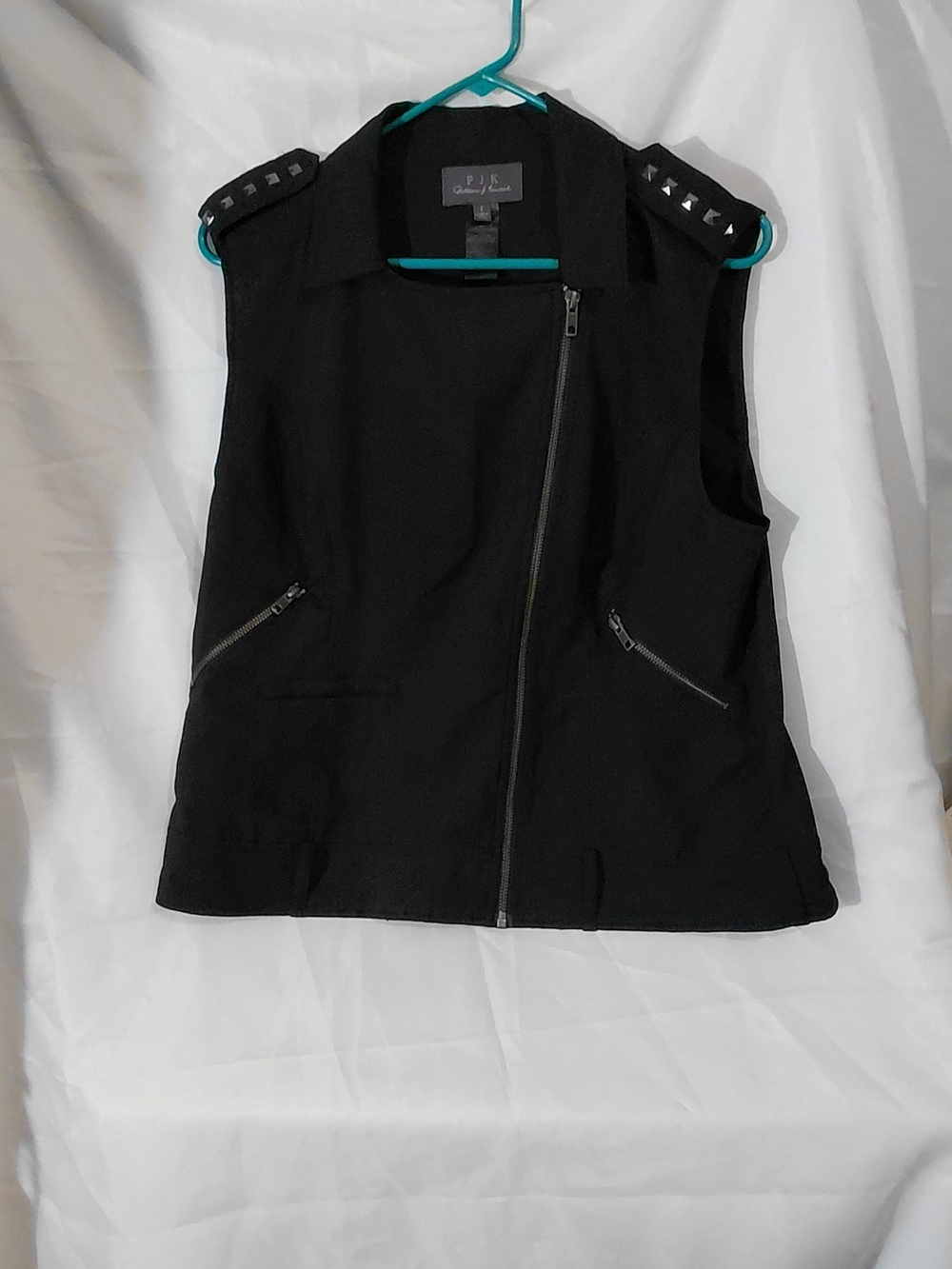 Patterson J. Kincaid Black Stud-Shoulder Zip Front Vest